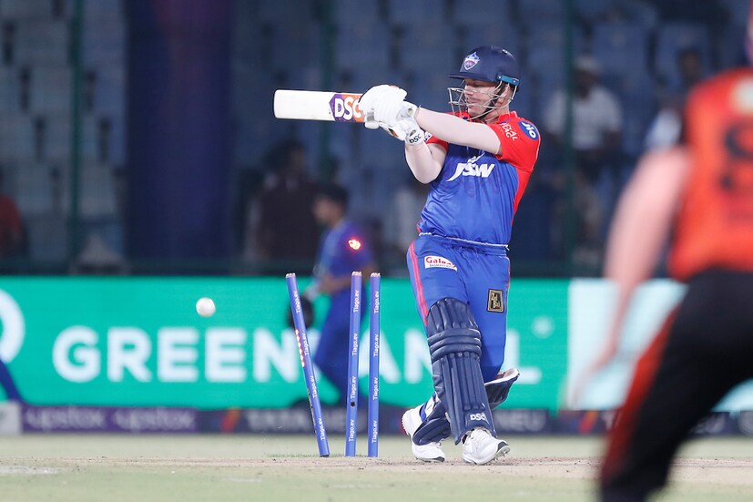  ടോസ് നേടി ആദ്യം ബാറ്റുചെയ്ത സൺറൈസേഴ്സ് നിശ്ചിത 30 ഓവറിൽ ആറിന് 197 റൺസ് നേടുകയായിരുന്നു. 67 റൺസെടുത്ത ഓപ്പണർ അഭിഷേക് ശർമ്മയും പുറത്താകാതെ 53 റൺസ് നേടിയ ഹെൻറിച്ച് ക്ലാസനുമാണ് സൺറൈസേഴ്സിനെ മികച്ച സ്കോറിൽ എത്തിച്ചത്. അബ്ദുൽ സമദ് 28 റൺസ് നേടി. ഡൽഹിക്കുവേണ്ടി മിച്ചൽ മാർഷ് നാലു വിക്കറ്റ് വീഴ്ത്തി. (Pic Credit: Sportzpics)