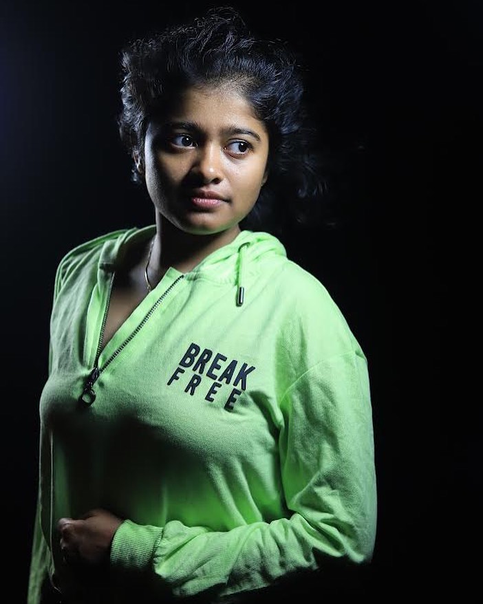  'എൻ്റെ ജീവിതത്തിലെ ഏറ്റവും വലിയ ആഗ്രഹം ആയിരുന്നു ഞാൻ ഈണം നൽകി എഴുതിയ ഒരു കവിത ലോകം കേൾക്കണം എന്നത്. ഇന്നലെ ആ മനോഹരമായ സ്വപ്നം പൂവണിഞ്ഞു. എൻ്റെ ആ സ്വപ്നങ്ങൾക്ക് പുറകെ അത് നടത്താൻ കൂടെ നിന്ന ആളാണ് ചേട്ടൻ...