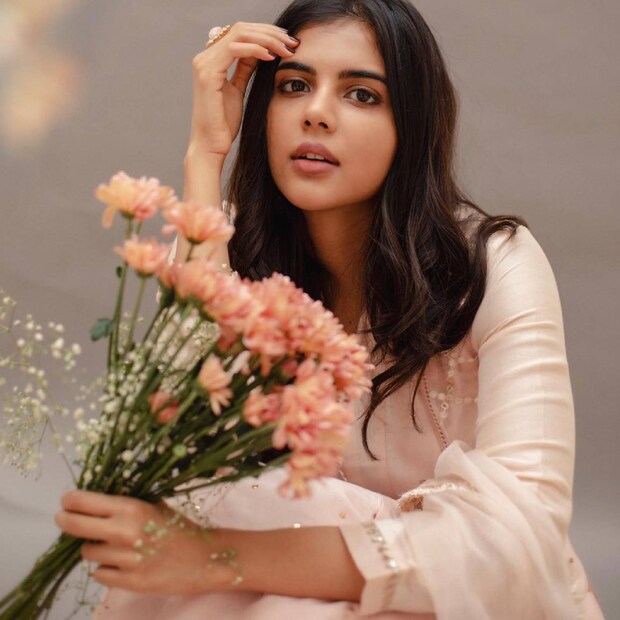 Kalyani Priyadarsan, Pranav Mohanlal, Love, Gossip, Kalyani Priyadarsan movies, Kalyani Priyadarsan age, Kalyani Priyadarsan instagram, Kalyani Priyadarsan movie list, കല്യാണി പ്രിയദർശൻ, പ്രണവ് മോഹൻലാൽ, പ്രണയം, പ്രേമം, ഹൃദയം