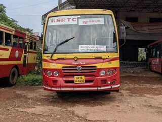 മലപ്പുറത്ത് നിന്ന് മൂന്നാറിലേക്ക് ഉല്ലാസയാത്ര പോകുന്ന ബസ് (ഫയൽ ചിത്രം) 