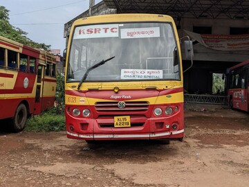 മലപ്പുറത്ത് നിന്ന് മൂന്നാറിലേക്ക് ഉല്ലാസയാത്ര പോകുന്ന ബസ് (ഫയൽ ചിത്രം) 