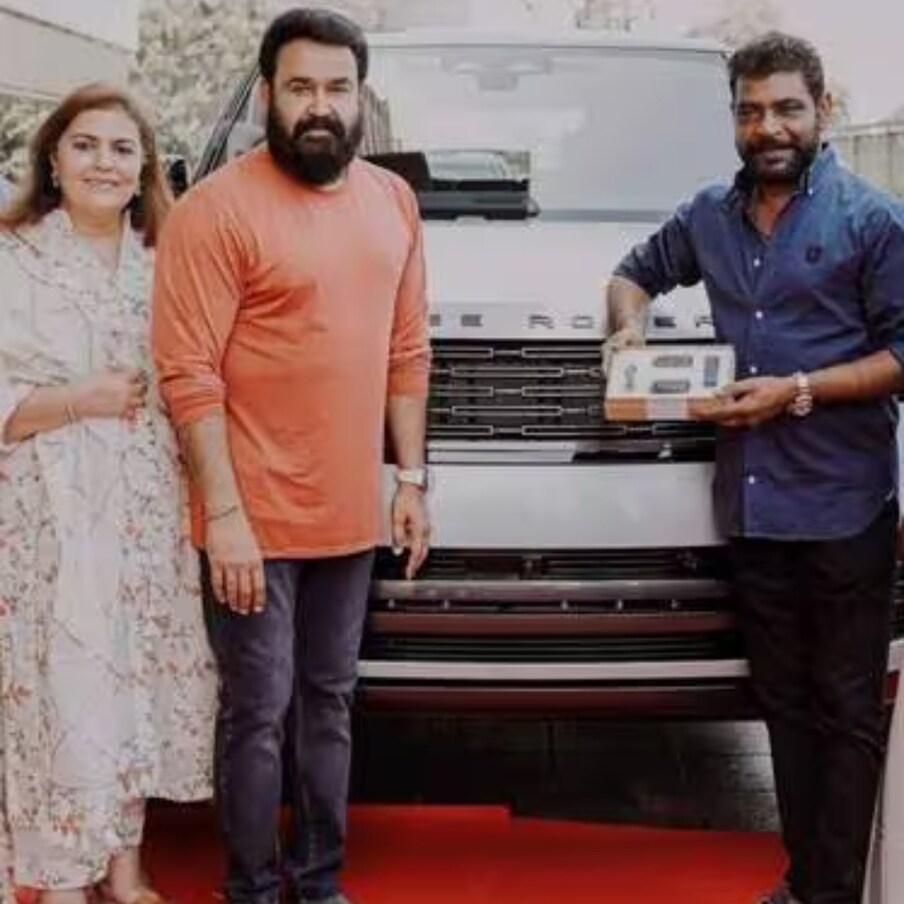  മലയാളത്തിലെ യുവതാരങ്ങളായ ദുൽഖർ സൽമാൻ, പൃഥ്വിരാജ് എന്നിവരൊക്കെ കടുത്ത വാഹനപ്രേമികളാണ്. വിപണിയിലിറങ്ങുന്ന പ്രധാനപ്പെട്ട ആഡംബരവാഹനങ്ങളിൽ ചിലതൊക്കെ ദുൽഖറും പൃഥ്വിയും സ്വന്തമാക്കാറുണ്ട്. ഒരുപക്ഷേ മമ്മൂട്ടിയുടെ വാഹനക്കമ്പമായിരിക്കും മകനായ ദുൽഖറിനും ലഭിച്ചിരിക്കുന്നത്. വാഹനങ്ങളുടെ കാര്യത്തിൽ അമിതമായ താൽപര്യം കാട്ടാത്തയാളാണ് നടൻ മോഹൻലാൽ. അദ്ദേഹത്തിന്‍റെ ഗ്യാരേജിൽ വിവിധയിനം വാഹനങ്ങളുണ്ടെന്നത് ശരി തന്നെ. എന്നാൽ ആഡംബര സ്പോർട്സ് വാഹനങ്ങളിലും അദ്ദേഹം അത്രത്തോളം കണ്ണുവെച്ചിട്ടില്ലെന്നതാണ് യാഥാർഥ്യം. പക്ഷേ ഇപ്പോൾ ഒരു ഗംഭീര ഓഫ് റോഡർ വാഹനം സ്വന്തമാക്കിയിരിക്കുകയാണ് മോഹൻലാൽ.