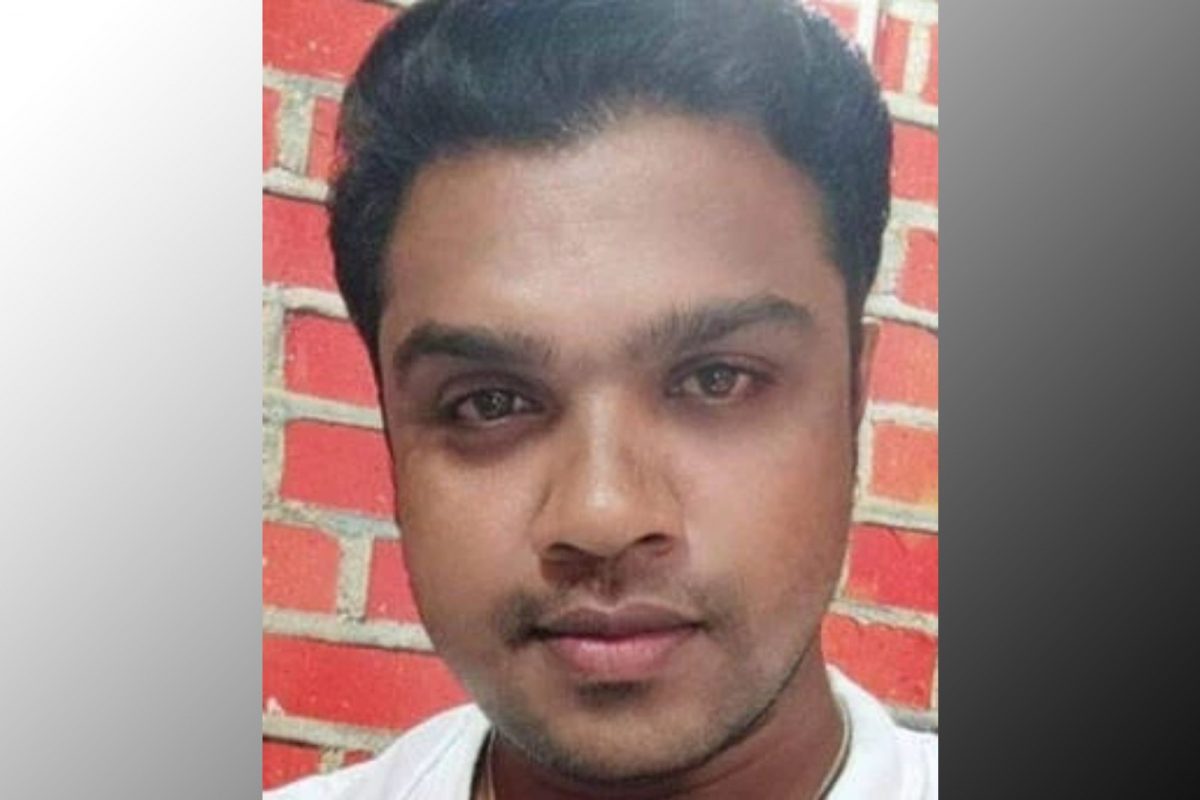 കൊച്ചിയിലെ ഹോട്ടല്‍ മുറിയില്‍വെച്ച് ഗര്‍ഭിണിയാണെന്ന് പറഞ്ഞെങ്കിലും എതിര്‍പ്പ് വകവയ്ക്കാതെ നിരവധി തവണ പ്രതി യുവതിയെ പീഡനത്തിന് ഇരയാക്കുകയുമായിരുന്നു