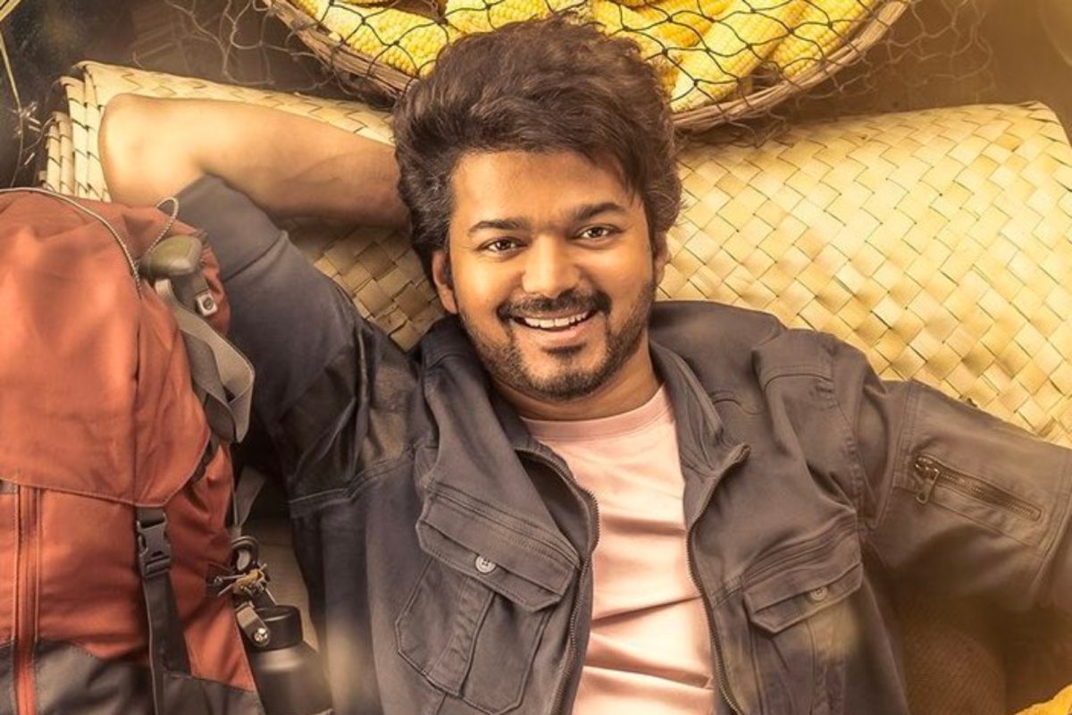  സൗത്ത് ഇന്ത്യയിൽ ഏറ്റവും കൂടുതൽ പ്രതിഫലം വാങ്ങുന്ന നടന്‍ കൂടിയാണ്  വിജയ്. ബോക്‌സ് ഓഫീസ് പ്രകടനം പരിഗണിക്കാതെ തന്നെ വിജയ്‌ സിനിമ നോണ്‍ തിയേറ്റർ റൈറ്റുകളിലൂടെ നല്ല ലാഭം ഉറപ്പാക്കുന്ന അവസ്ഥയിലാണ് ഇത്രയും വലിയ പ്രതിഫലത്തിലേക്ക് വിജയിനെ എത്തിക്കുന്നത് എന്നാണ് കോളിവുഡ് വൃത്തങ്ങള്‍ പറയുന്നത്.