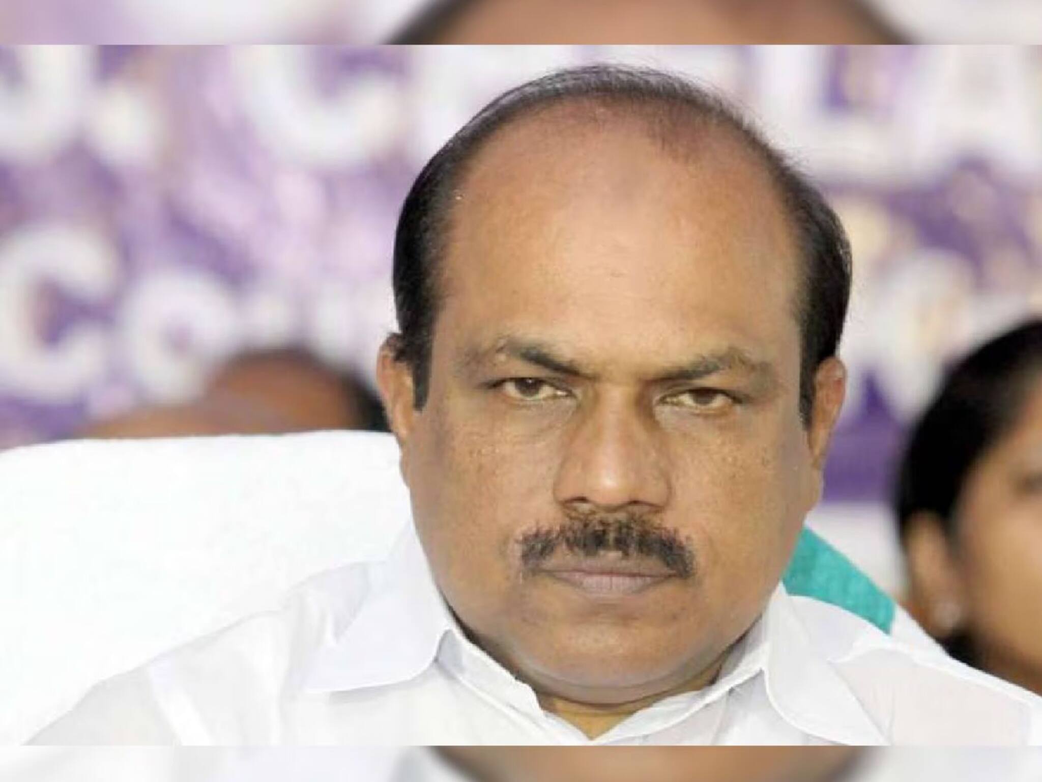 മുൻമന്ത്രി ഇബ്രാഹിം കുഞ്ഞിനെതിരായ കള്ളപ്പണം വെളുപ്പിക്കൽ കേസിൽ ഇ.ഡി. അന്വേഷണം തുടരാം; സ്റ്റേ ചെയ്ത ഉത്തരവ് ഹൈക്കോടതി നീക്കി
