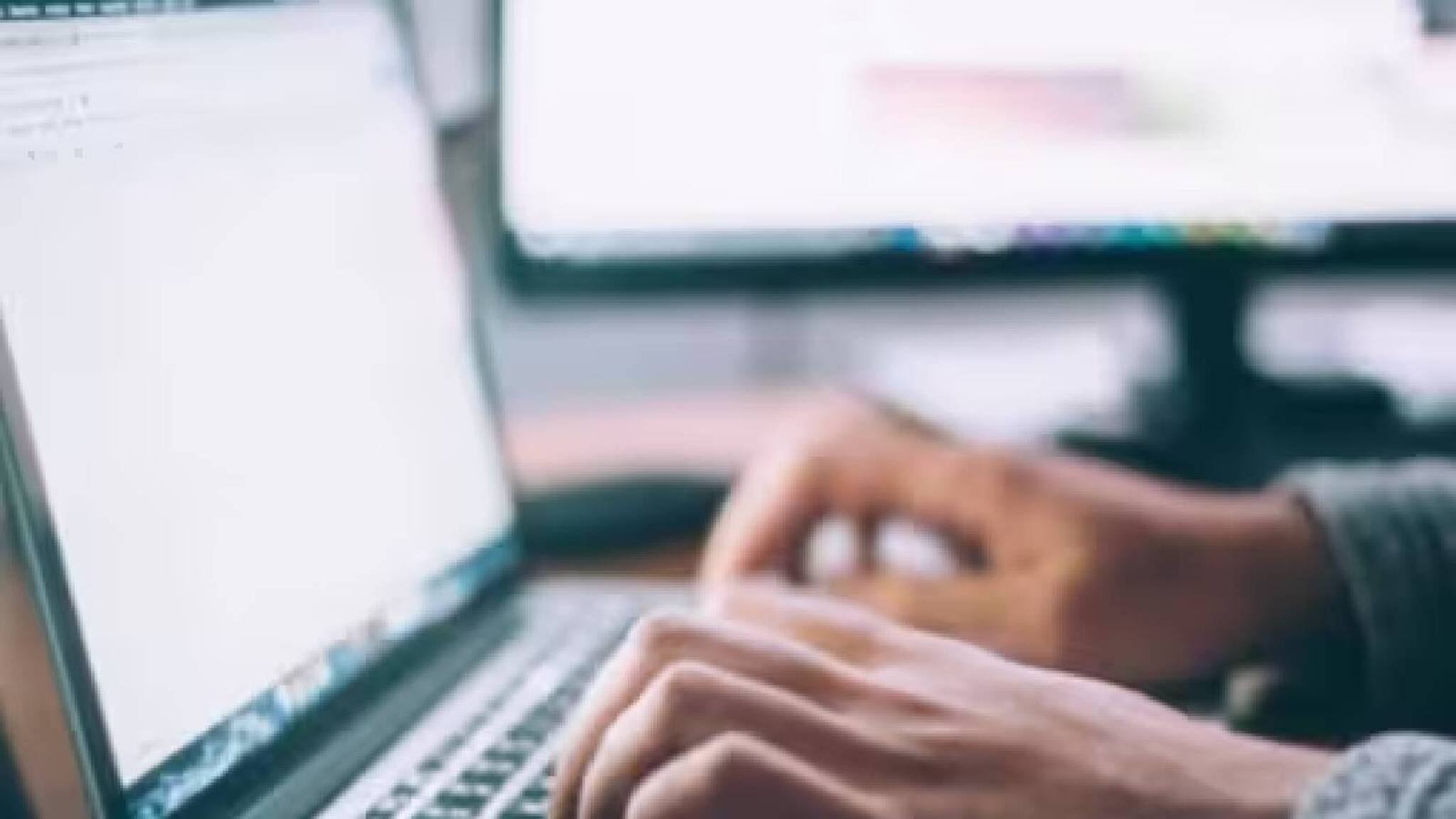 വീട്ടിലിരുന്ന് സമ്പാദിക്കാം; Reddit, Airbnb തുടങ്ങി പത്തോളം വമ്പൻ കമ്പനികളിൽ തൊഴിലവസരം