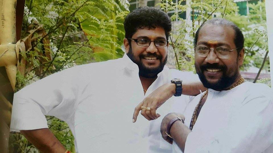  സംഗീത സംവിധായകന്‍ രാജാമണിയായിരുന്നു ചിത്രത്തിലെ വില്ലന്‍ കഥാപാത്രമായ നരേന്ദ്രഷെട്ടിയുടെ ആ പ്രശസ്തമായ ബിജിഎം ഒരുക്കിയത്. ഇന്നും പലരുടെയും റിങ്ടോണ്‍ ആയി മുഴങ്ങുന്ന നരേന്ദ്രഷെട്ടിയുടെ ബിജിഎം വന്ന വഴി അടുത്തിടെ സംവിധായകന്‍ ഷാജി കൈലാസ് വെളിപ്പെടുത്തിയിരുന്നു.