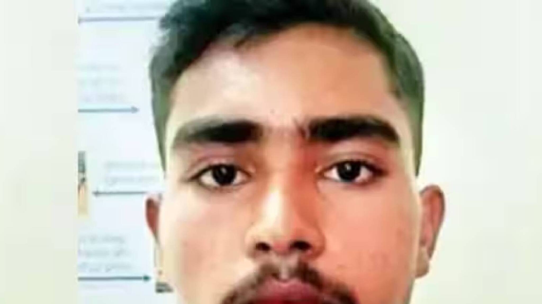 ഉത്തർപ്രദേശിലെ പ്ലസ് ടു സംസ്കൃത പരീക്ഷയിൽ 13738 പേരേ പിന്നിലാക്കിയ  ഇർഫാൻ