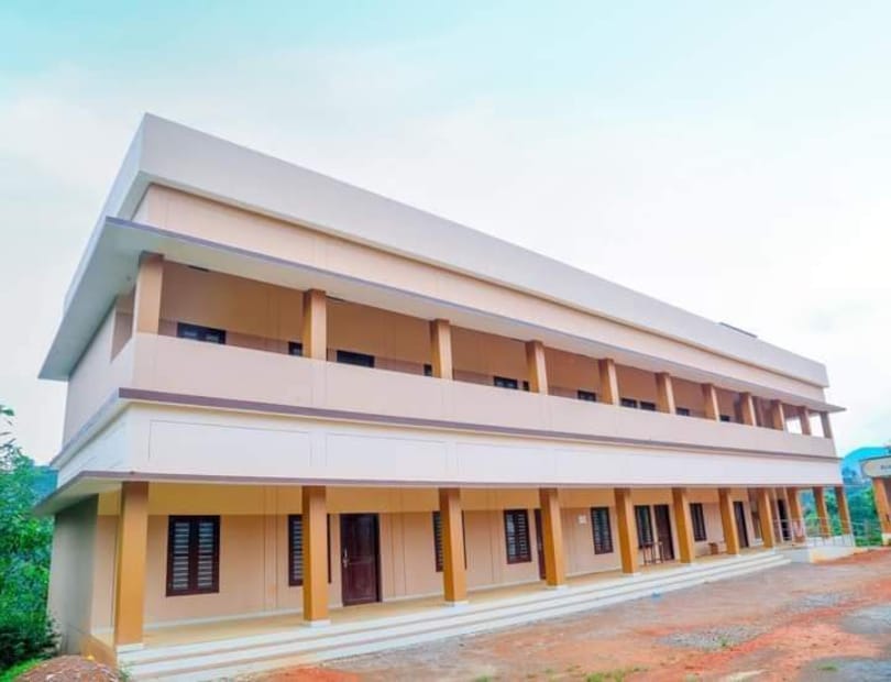  യൂണിഫോമുകളും പാഠപുസ്തകങ്ങളും ഒക്കെ സ്കൂള്‍ തുറക്കുന്നതിനു മുമ്പുതന്നെ നമ്മുടെ കുട്ടികളുടെ കൈകളിലേക്കെത്തി. അങ്ങനെ പൊതുവിദ്യാലയങ്ങള്‍ മികവിന്റെ കേന്ദ്രങ്ങളായി മാറി