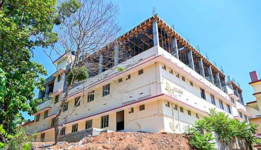  8 മുതൽ 12 വരെയുള്ള 45,000 സ്മാർട്ട് ക്ലാസ്മുറികള്‍ സജ്ജമായി. മുഴുവന്‍ പ്രൈമറി, അപ്പര്‍ പ്രൈമറി സ്കൂളുകളിലും കമ്പ്യൂട്ടര്‍ ലാബ് ഒരുക്കി