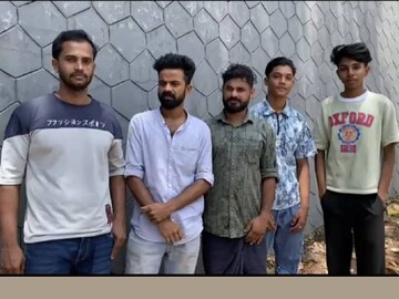 വിനോദയാത്ര പോയവർ