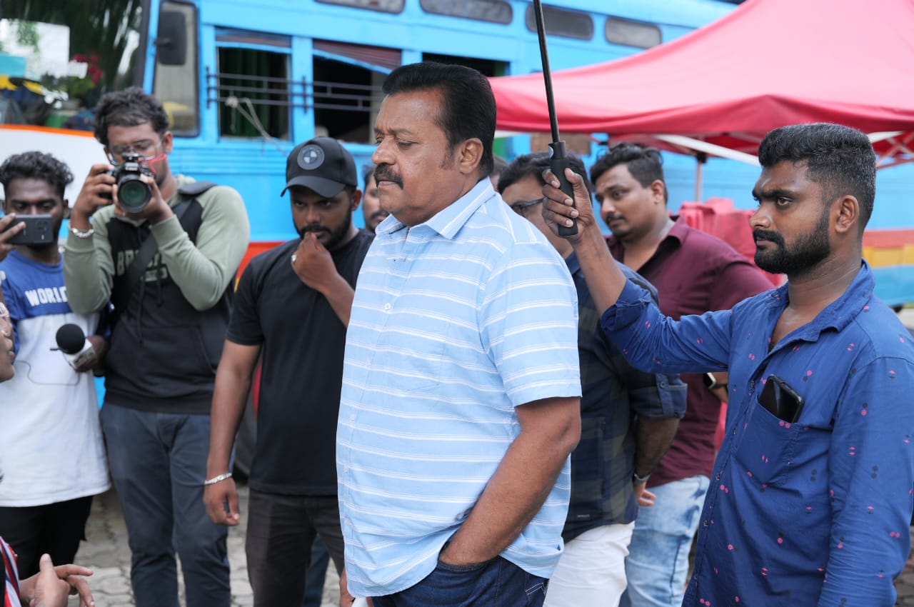 ചിത്രത്തിന്റെ എഡിറ്റർ- ശ്രീജിത്ത് സാരംഗ്. വരത്തൻ, ലൂക്കാ, തമാശ, കപ്പേള തുടങ്ങിയ ചിത്രങ്ങൾക്ക് ആർട്ട് കൈകാര്യം ചെയ്ത അനീസ് നാടോടിയും ഗരുഡന് വേണ്ടി ഒന്നിക്കുന്നു. ചിത്രത്തിന്റെ കോ- പ്രൊഡ്യൂസർ ജസ്റ്റിൻ സ്റ്റീഫൻ, ലൈൻ പ്രൊഡ്യൂസർ- സന്തോഷ് കൃഷ്ണൻ, എക്സിക്യൂട്ടീവ് പ്രൊഡ്യൂസർ- നവീൻ പി. തോമസ്, അഡ്മിനിസ്ട്രേഷൻ ആൻഡ് ഡിസ്ട്രിബ്യൂഷൻ ഹെഡ്- ബബിൻ ബാബു
