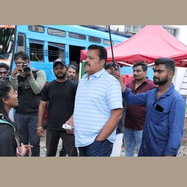 Suresh Gopi in Garudan | സുരേഷ് ഗോപി എത്തി; 'ഗരുഡൻ' ചിറകടിച്ച് പറക്കുന്നു Suresh Gopi in Garudan | സുരേഷ് ഗോപി എത്തി; 'ഗരുഡൻ' ചിറകടിച്ച് പറക്കുന്നു