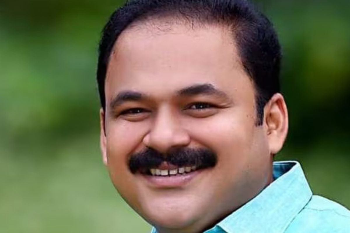 സംസ്ഥാന സെക്രട്ടറി എം വി ഗോവിന്ദന്റെ നിർദ്ദേശ പ്രകാരമാണ് സിപിഎം കായംകുളം ഏരിയ കമ്മിറ്റി യോഗം ചേർന്ന് ബിപിൻ സി ബാബുവിനെ സസ്പെൻഡ് ചെയ്തത്