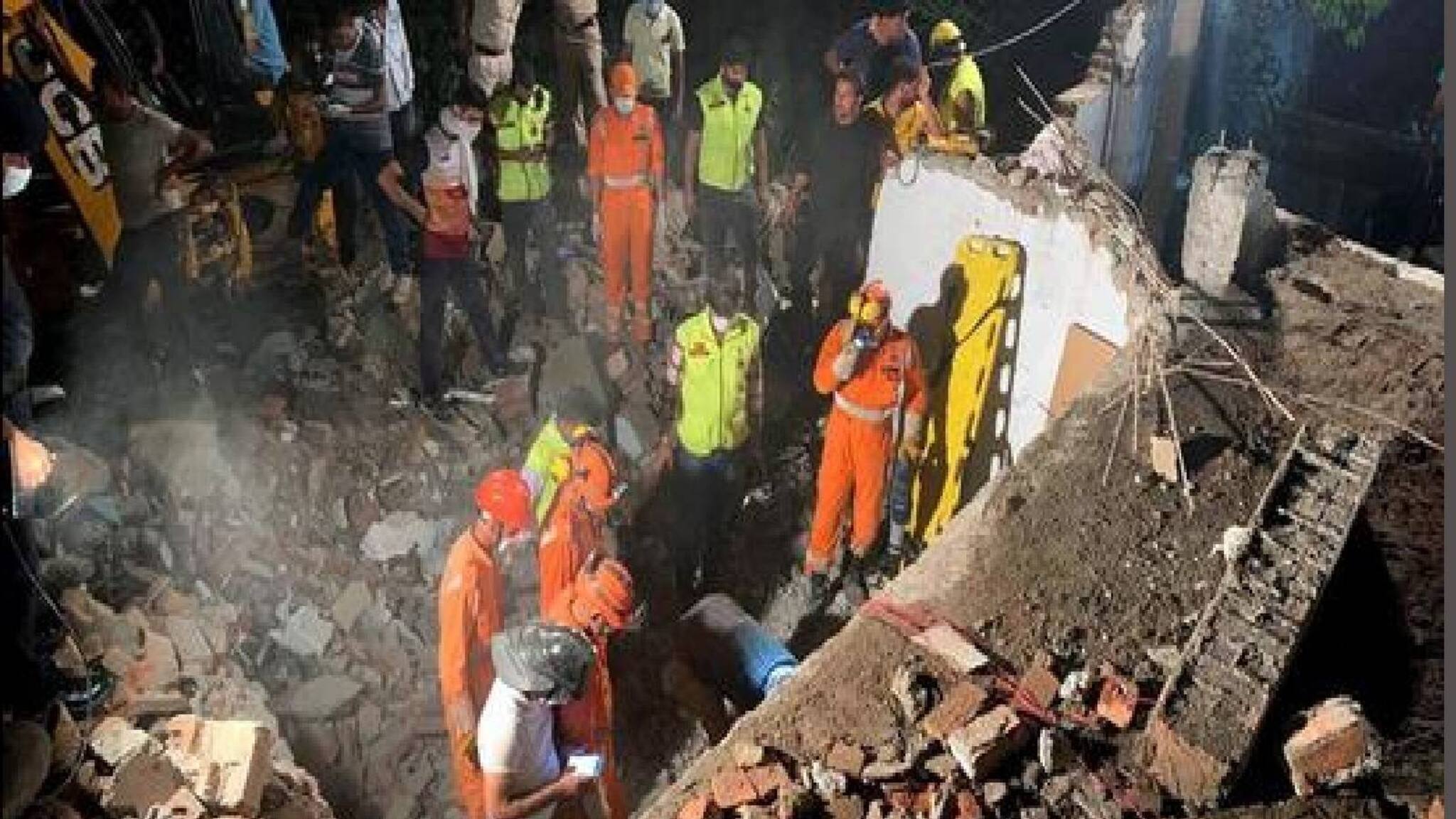 ദുരന്തങ്ങളെ അതിജീവിക്കാന്‍ പഠിക്കാം; കാലടി സംസ്കൃത സര്‍വ്വകലാശാലയില്‍ ഡിസാസ്റ്റര്‍ മാനേജ്‌മെന്റില്‍ ഡ്യൂവല്‍ പിജി പ്രോഗ്രാം