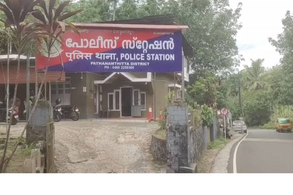 കുട്ടിയുടെ സ്വഭാവത്തിൽ വന്ന വ്യത്യാസം ശ്രദ്ധിച്ച അധ്യാപകരാണ്  വിവരം ചോദിച്ചറിഞ്ഞത്