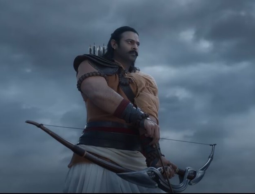  ഭക്ഷണ കാര്യത്തിലും അതീവ ശ്രദ്ധയോടെ പ്രഭാസ് കൈകാര്യം ചെയ്തത്. ചിക്കൻ,മീൻ, മുട്ട, പാലുൽപ്പന്നങ്ങൾ എന്നിവ പ്രഭാസിന്റെ ഡയറ്റിൽ ഉൾപ്പെടുത്തിയിരുന്നു. കാർബോഹൈഡ്രേറ്റ് അടങ്ങിയ മട്ട അരി, ക്വിനോവ, മധുരക്കിഴങ്ങ് തുടങ്ങിയയവും നടൻ കഴിച്ചു. മാംസാഹാരത്തോടൊപ്പം പഴങ്ങളും പച്ചക്കറികളും ജ്യൂസും ഡയറ്റിൽ ഉൾപ്പെടുത്തിയിട്ടുണ്ട്.15 മുട്ടകൾ ആണ് ദിവസവും പ്രഭാസ് കഴിച്ചതെന്ന് പിങ്ക് വില്ല റിപ്പോർട്ട് ചെയ്യുന്നു.