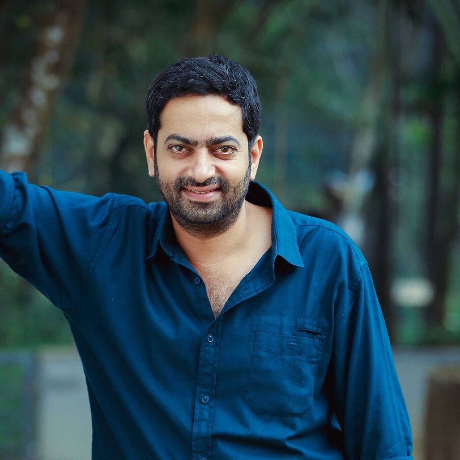  ഉടൻ തന്നെ 'എന്നെ ആളുകളെല്ലാം കൂടി കളിയാക്കും' എന്നാണ് സൈജു കുറുപ്പ് നൽകിയ പ്രതികരണം. എന്നാലും സന്തോഷ് വർക്കി വിടാൻ ഭാവമില്ല എന്നായി. ഈ പ്രതികരണം സോഷ്യൽ മീഡിയ ട്രോളുകളിൽ ഇടം നേടാൻ അധികം കാലതാമസമുണ്ടായില്ല