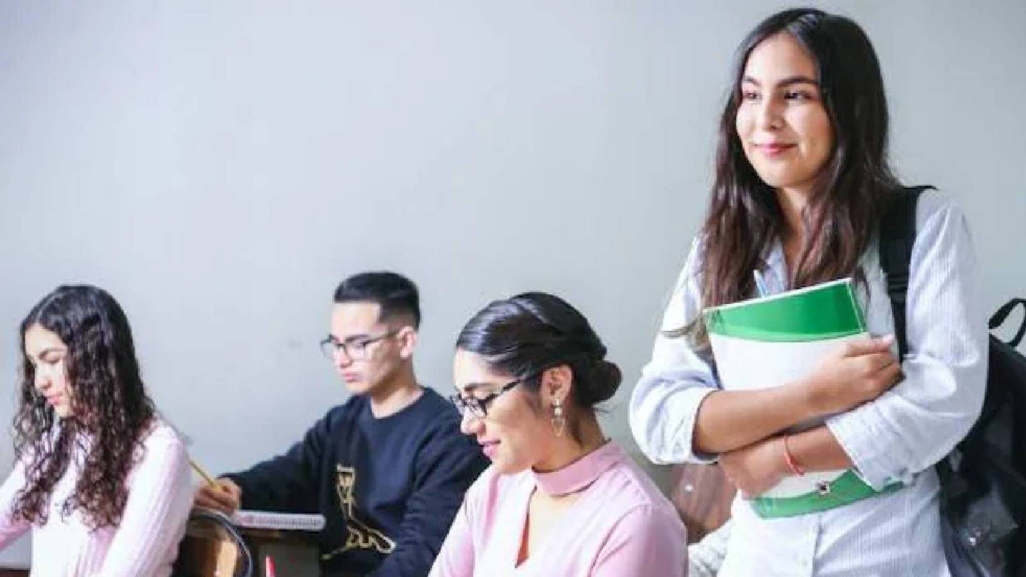 വിദേശത്ത് പഠിക്കാൻ ആ​ഗ്രഹിക്കുന്നവരാണോ? എളുപ്പത്തിൽ വിദ്യാഭ്യാസ വായ്പ ലഭിക്കാൻ അഞ്ച് കാര്യങ്ങൾ