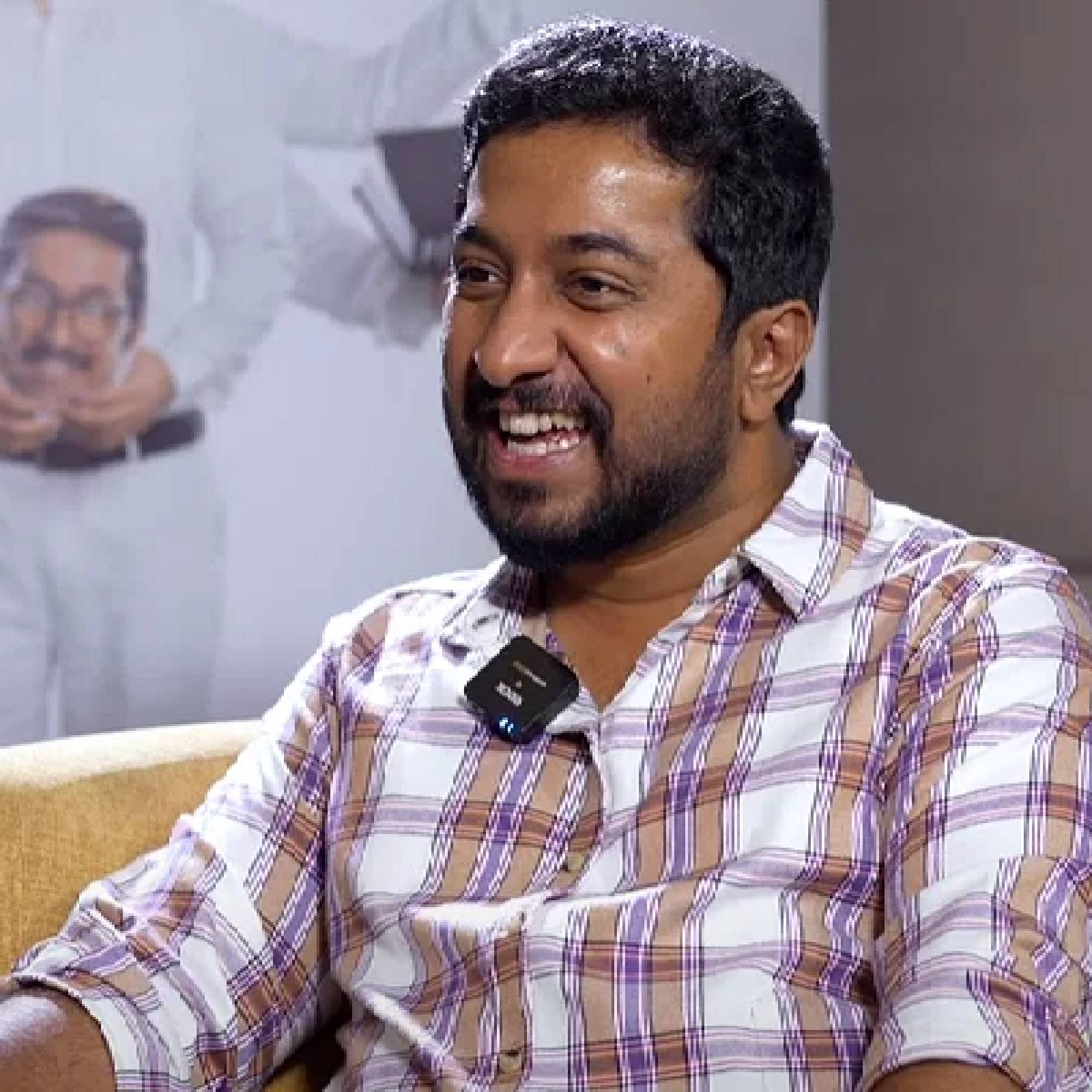  വിനീത് ശ്രീനിവാസൻ നായകനായി അടുത്തിടെ പുറത്തിറങ്ങിയ 'മുകുന്ദൻ ഉണ്ണി അസ്സോസിയേറ്റ്സ്' എന്ന സിനിമ മികച്ച വിജയമായിരുന്നു. ഈ ചിത്രം തമിഴിൽ റീമേക്ക് ചെയ്യുന്നുണ്ട്