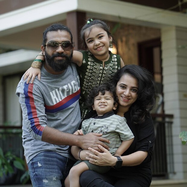  ജൂഡ് ആന്റണിയുടെ തന്നെ ചിത്രമായ 'സാറാസ്', പൃഥ്വിരാജ് ചിത്രം 'കടുവ' എന്നിവയിൽ വൃദ്ധി ഇതിനോടകം വേഷമിട്ടു കഴിഞ്ഞു. ഇതിൽ സാറാസിലെ കുസൃതിക്കുടുക്കയുടെ വേഷം പ്രേക്ഷകർ ഇരുകയ്യും നീട്ടിയാണ് സ്വീകരിച്ചത്