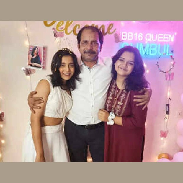  കഴിഞ്ഞ കുറെ വർഷങ്ങളായി അച്ഛനാണ് ഞങ്ങളുടെ പ്രചോദനം. ഈ വിവാഹത്തിന് ഞങ്ങളുടെ വലിയച്ഛൻ ഇക്ബാൽ ഹുസെയ്ൻ ഖാൻ മുൻകൈ എടുത്തിരുന്നു. അദ്ദേഹത്തോട് എനിക്ക് കടപ്പാടുണ്ട്," സുമ്പുൽ പറഞ്ഞു