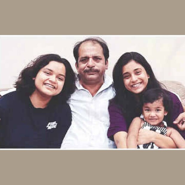  നിലൂഫർ എന്ന സ്ത്രീയാണ് സുമ്പുലിനും സഹോദരിക്കും അമ്മയാവാൻ പോകുന്നത്. ഇവർക്കും ഒരു പെൺകുട്ടിയുണ്ട്. "ഞങ്ങളുടെ കുടുംബത്തിലേക്ക് ഒരംഗത്തെക്കൂടി ക്ഷണിക്കുന്നതിൽ അതിയായ സന്തോഷമുണ്ട്. അച്ഛന്റെ ഭാര്യ മാത്രമല്ല വരുന്നത്, ഞങ്ങൾക്കൊരു അനുജത്തി കൂടി വരികയായി...