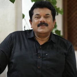 മുഖം മറയ്ക്കുന്ന പർദ്ദ അണിഞ്ഞ് ലിഫ്റ്റിനുള്ളിൽ പ്രമുഖ നടി; നടൻ മുകേഷിനെ കണ്ടതും... മുഖം മറയ്ക്കുന്ന പർദ്ദ അണിഞ്ഞ് ലിഫ്റ്റിനുള്ളിൽ പ്രമുഖ നടി; നടൻ മുകേഷിനെ കണ്ടതും...