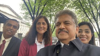 Mukesh ambani and Anand Mahindra