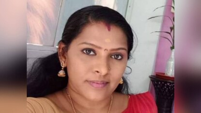 അഖില അഖില