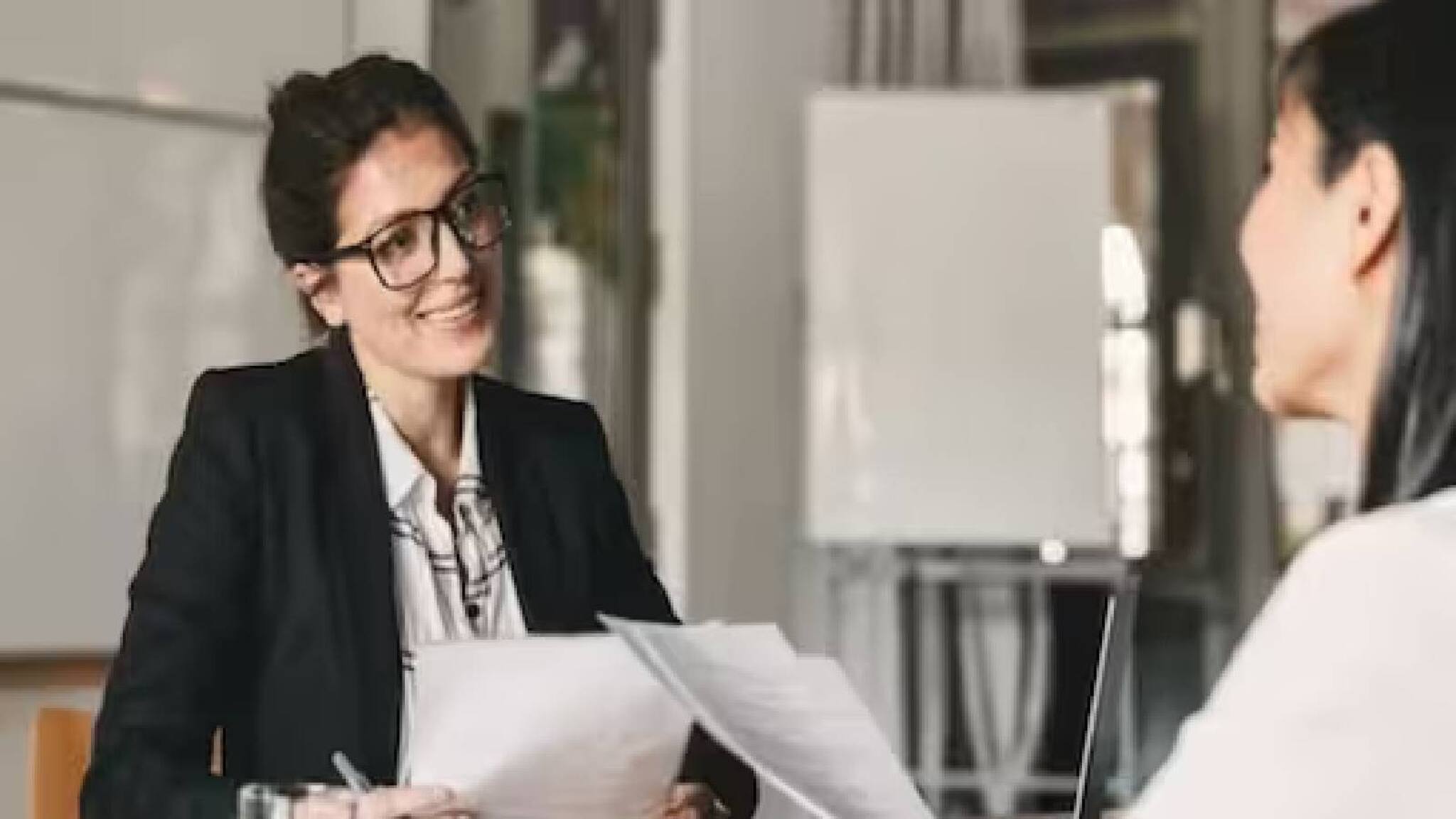 യൂട്യൂബ് വീഡിയോകൾ കണ്ട് അഭിമുഖം പരിശീലിച്ചു; കോളേജ് വിദ്യാർത്ഥിനിയ്ക്ക് ഓസ്‌ട്രേലിയൻ കമ്പനിയുടെ 57 ലക്ഷത്തിന്റെ ഓഫർ