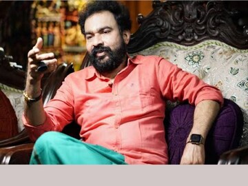 മോൻസൺ മാവുങ്കൽ