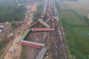 ഒഡീഷയിലേത് സമീപകാലത്തെ രാജ്യത്തെ ഏറ്റവും വലിയ ട്രെയിനപകടം; നടുക്കുന്ന കാഴ്ചകൾ