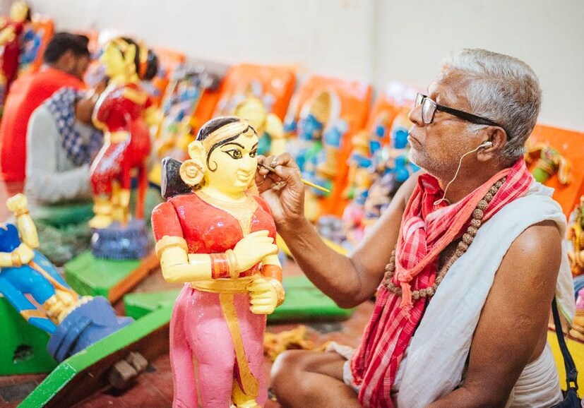  രഥത്തിന്റെ നിർമാണ വൈദ​ഗ്ധ്യം മാത്രമല്ല, അതിന്റെ സാമൂഹിക, ആത്മീയ മാനങ്ങളും പല പ്രത്യേകതളും നിറഞ്ഞതാണ്. സംസ്കൃത ശ്ലോകത്തിൽ, 'രഥേ തു ബമാനം ദൃഷ്ട്വാ പുനർജന്മ ന ബിദ്ത്യതേ' എന്നാണ് പറയുന്നത്. രഥത്തിൽ ത്രിമൂർത്തികളെ ദർശിക്കുന്ന ഒരു ഭക്തന് പുനർജന്മം ഉണ്ടാകില്ല എന്നാണ് വിശ്വസിക്കപ്പെടുന്നത്.