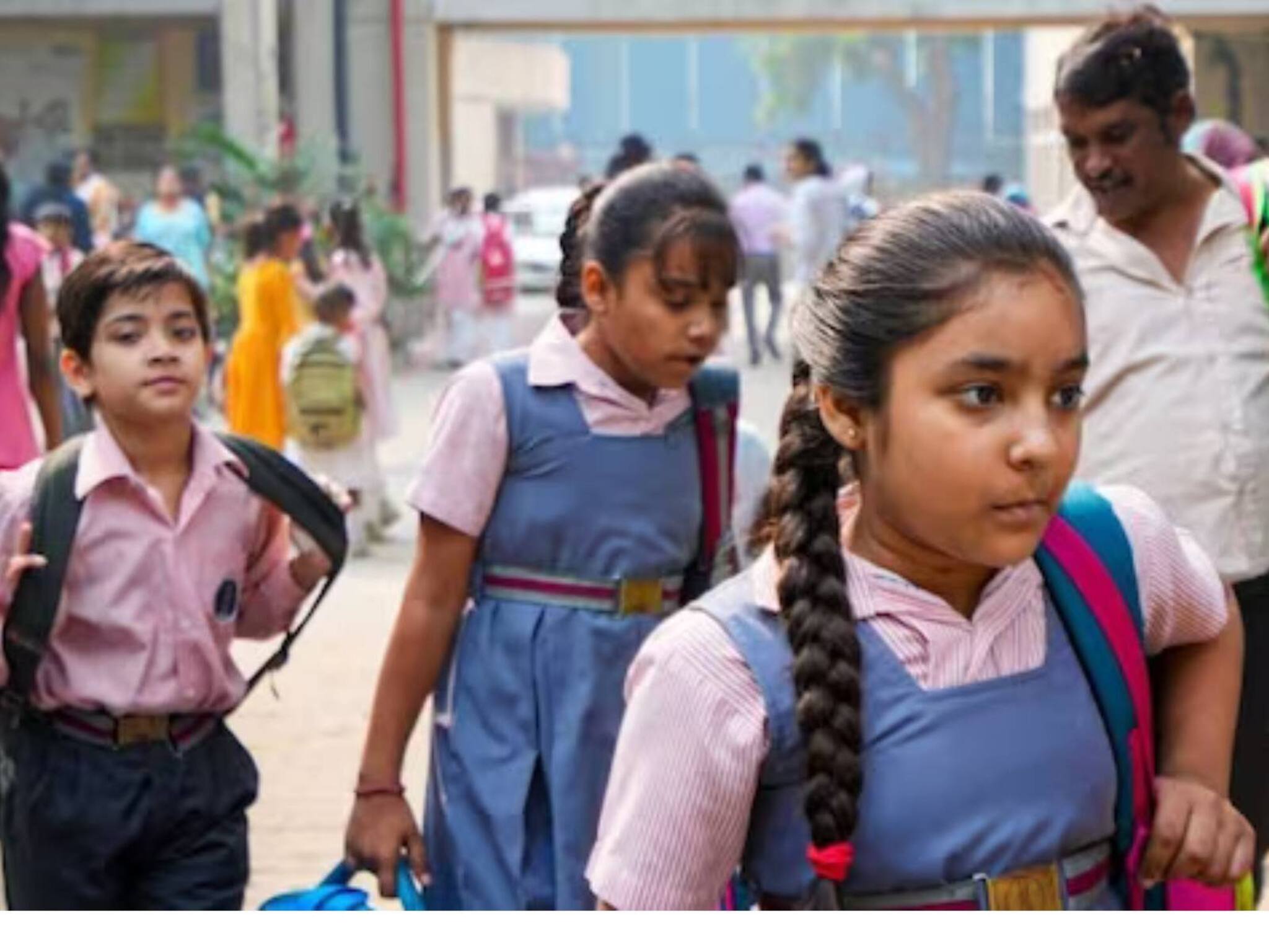 ചിലയിടത്ത് മഴ, ചിലയിടത്ത് കൊടുംവേനൽ;‍ വിദ്യാർത്ഥികൾക്ക് വേനലവധി നീട്ടി നല്‍കിയ സംസ്ഥാനങ്ങള്‍