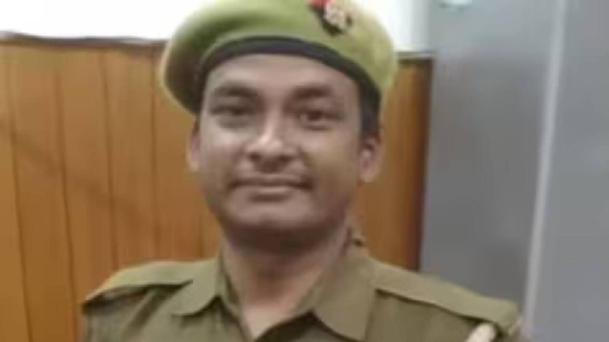 14 വർഷം പോലീസ് കോൺസ്റ്റബിൾ; ഇന്ന് യുപിയിലെ സബ് ഡിവിഷണൽ മജിസ്‌ട്രേറ്റ്