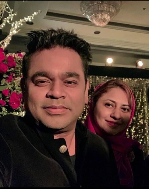  പുതിയ വസ്ത്രം വാങ്ങുമ്പോള്‍ അത് ധരിക്കാന്‍ അവള്‍ എന്നോട് പറയും. ഞാന്‍ അത് അനുസരിക്കും. എല്ലാം ക്രെഡിറ്റും അവള്‍ക്ക് അവകാശപ്പെട്ടതാണെന്ന് റഹ്മാന്‍ പറയുന്നു. ഭാര്യ നിര്‍ദേശിച്ച ഒരു വസ്ത്രവും  ഇതുവരെ തനിക്ക് യോജിക്കാത്തതായിട്ട് തോന്നിയിട്ടില്ലെന്നും ഇത് ധരിക്കാന്‍ പറ്റില്ല എന്ന് അവളോട് പറഞ്ഞിട്ടില്ലെന്നും റഹ്മാന്‍ പറയുന്നു.
