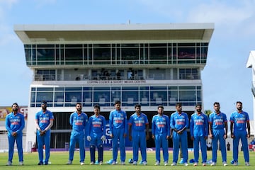 കുൽദീപും ജഡേജയും എറിഞ്ഞിട്ടു; ഇഷാൻ കിഷന് അർധ സെഞ്ചുറി; വിൻഡീസിനെതിരെ ആദ്യ ഏകദിനത്തിൽ ഇന്ത്യക്ക് 5 വിക്കറ്റ് ജയം
