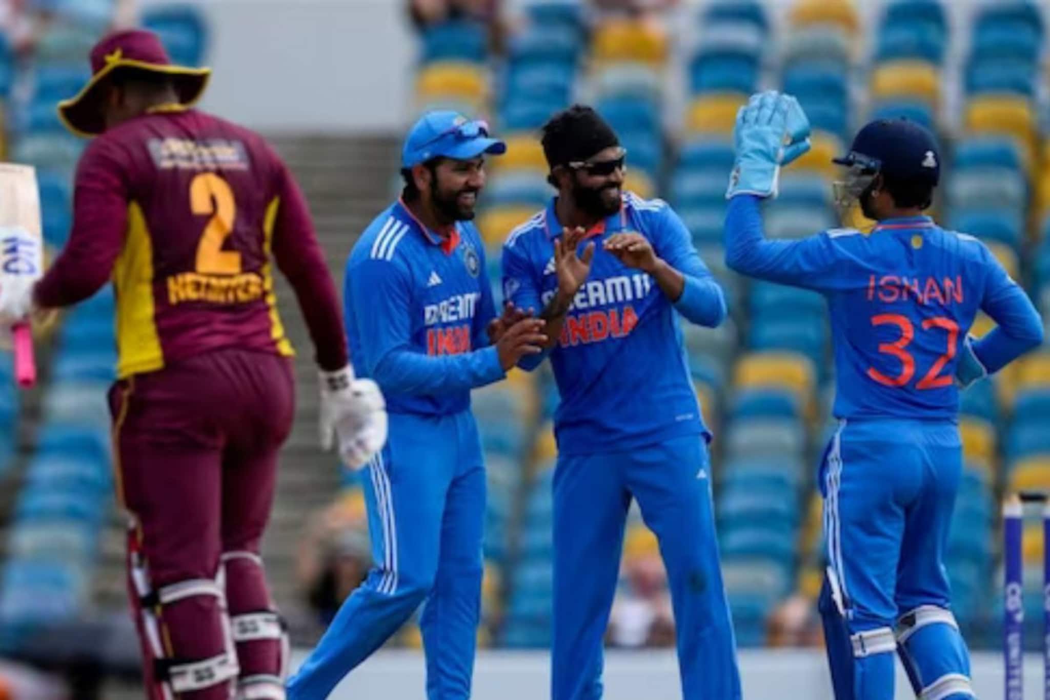 IND vs WI 1st ODI: കുൽദീപും ജഡേജയും ചേർന്ന് വിൻഡീസിന്‍റെ കഥകഴിച്ചു; ഇന്ത്യയ്ക്ക് ജയിക്കാൻ 115 റൺസ്