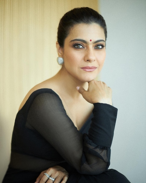  അശ്‌ളീല ചിത്രങ്ങൾ, വീഡിയോകൾ എന്നവ പ്രചരിപ്പിക്കുന്നവരുടെ പുതിയ ആയുധമാണ് ഡീപ് ഫെയ്ക്ക് വീഡിയോകൾ. പ്രമുഖ ചലച്ചിത്ര താരങ്ങളാണ് ഇതിന്റെ പ്രധാന ഇരകൾ. നടി രശ്‌മിക മന്ദാനയുടെ അത്തരമൊരു വീഡിയോ പ്രചരിച്ചതും നടൻ അമിതാഭ് ബച്ചൻ ഇടപെട്ടിരുന്നു (തുടർന്ന് വായിക്കുക)