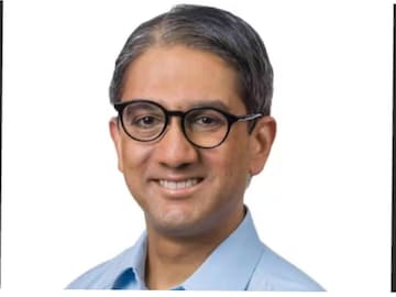  Leon Perera