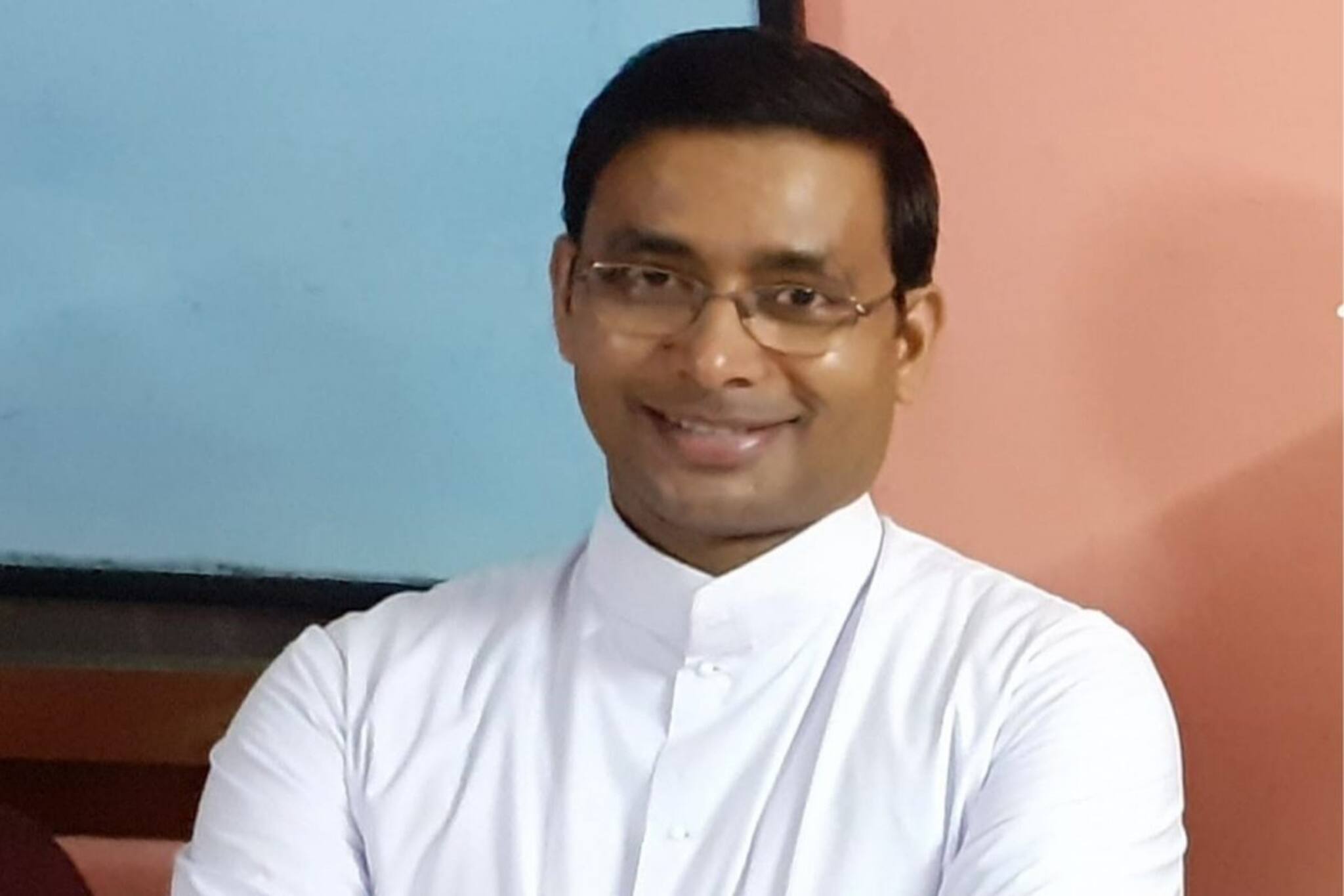 ശുശ്രൂഷാദൗത്യം ഉപേക്ഷിച്ച് മണിപ്പൂര്‍ വിഷയത്തില്‍ സഭയ്ക്കെതിരേ വിമർശനം; സിറോമലബാർ വൈദികന് സസ്പെൻഷൻ