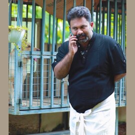 മെൻഷൻ ദാറ്റ് കോഴി ചങ്ക്; ഇല്ലെങ്കിൽ പൂവൻ കോഴിയുടെ ശബ്ദമായി അജു വർഗീസിനെ കേൾക്കാം മെൻഷൻ ദാറ്റ് കോഴി ചങ്ക്; ഇല്ലെങ്കിൽ പൂവൻ കോഴിയുടെ ശബ്ദമായി അജു വർഗീസിനെ കേൾക്കാം