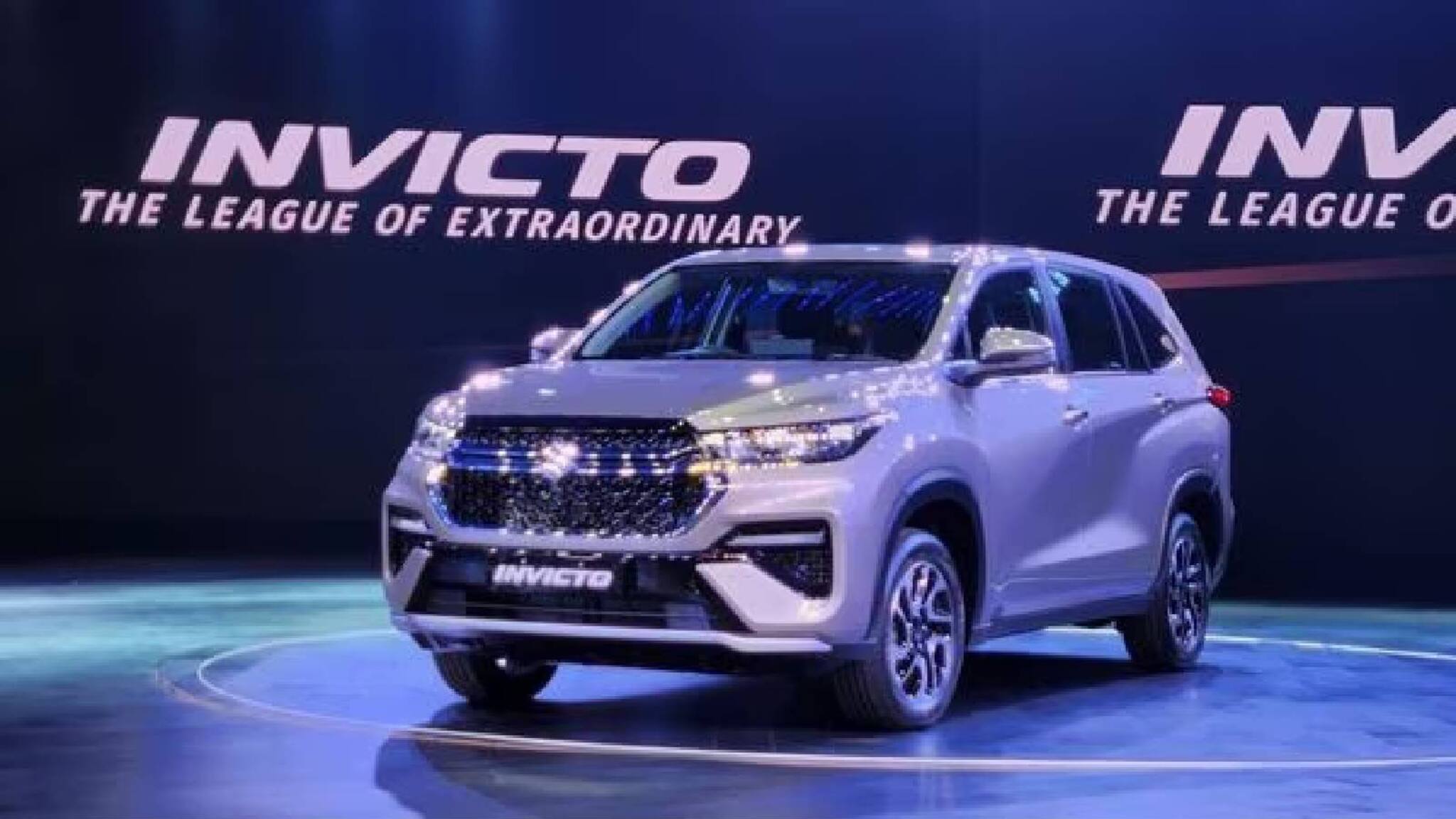 23 കിലോമിറ്റർ മൈലേജ്; മാരുതിയുടെ 'ഇന്നോവ'യാണോ സുസുക്കി ഇൻവിക്റ്റോ? ഇന്ത്യൻ വിപണിയിലെത്തി