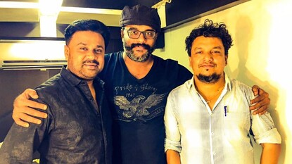 കമ്മാരസംഭവം ടീം കമ്മാരസംഭവം ടീം