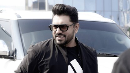 നിവിൻ പോളി നിവിൻ പോളി