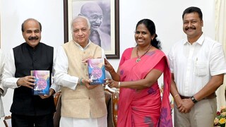 തമിഴ്-മലയാളം നിഘണ്ടു ഗവര്‍ണര്‍ ആരിഫ് മുഹമ്മദ് ഖാന്‍ പ്രകാശനം ചെയ്യുന്നു