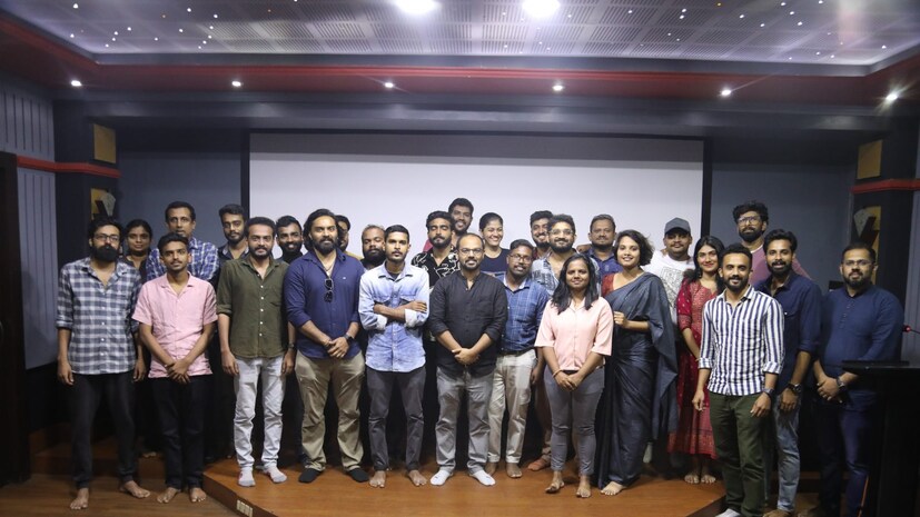  കണ്ടന്റ് ഈസ് ക്വീൻ എന്ന ആശയത്തെ മുൻനിർത്തി സംവിധായകനും സ്ക്രീൻ റൈറ്ററുമായ എം സി ജിതിൻ ആണ് സ്വിക് സീരീസിന് തുടക്കം കുറിച്ചിരിക്കുന്നത്. ഡോൺ ബോസ്കോ ഇമേജുമായി ചേർന്ന് ആരംഭിച്ചിരിക്കുന്ന സ്വിക് ലക്ഷ്യം വെയ്ക്കുന്നത് വർക് ഷോപ്പ് സീരീസ് ആണ്.