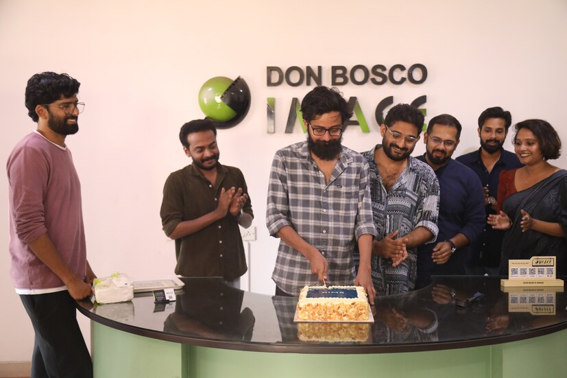  ഒരു സിനിമ എങ്ങനെയാണ് കടലാസിൽ ഡിസൈൻ ചെയ്തെടുക്കുന്നത് എന്നറിയാൻ ആഗ്രഹിക്കുന്നവർക്ക് അതിനുള്ള വഴി ഒരുക്കുകയാണ് സ്വിക് (SWIK) സീരീസ്. റൈറ്റിങ് ഫോർ സ്ക്രീൻ ആൻഡ് ഫിലിം മേക്കിംഗ് വർക് ഷോപ്പിലൂടെ സ്വികിന് തുടക്കമായി. സ്വിക് സീരീസ് വർക് ഷോപ്പിന്റെ ആദ്യബാച്ച് സെഷൻ കൊച്ചി വെണ്ണലയിലെ ഡോൺ ബോസ്കോ ഇമേജിൽ വെച്ച് നടന്നു.