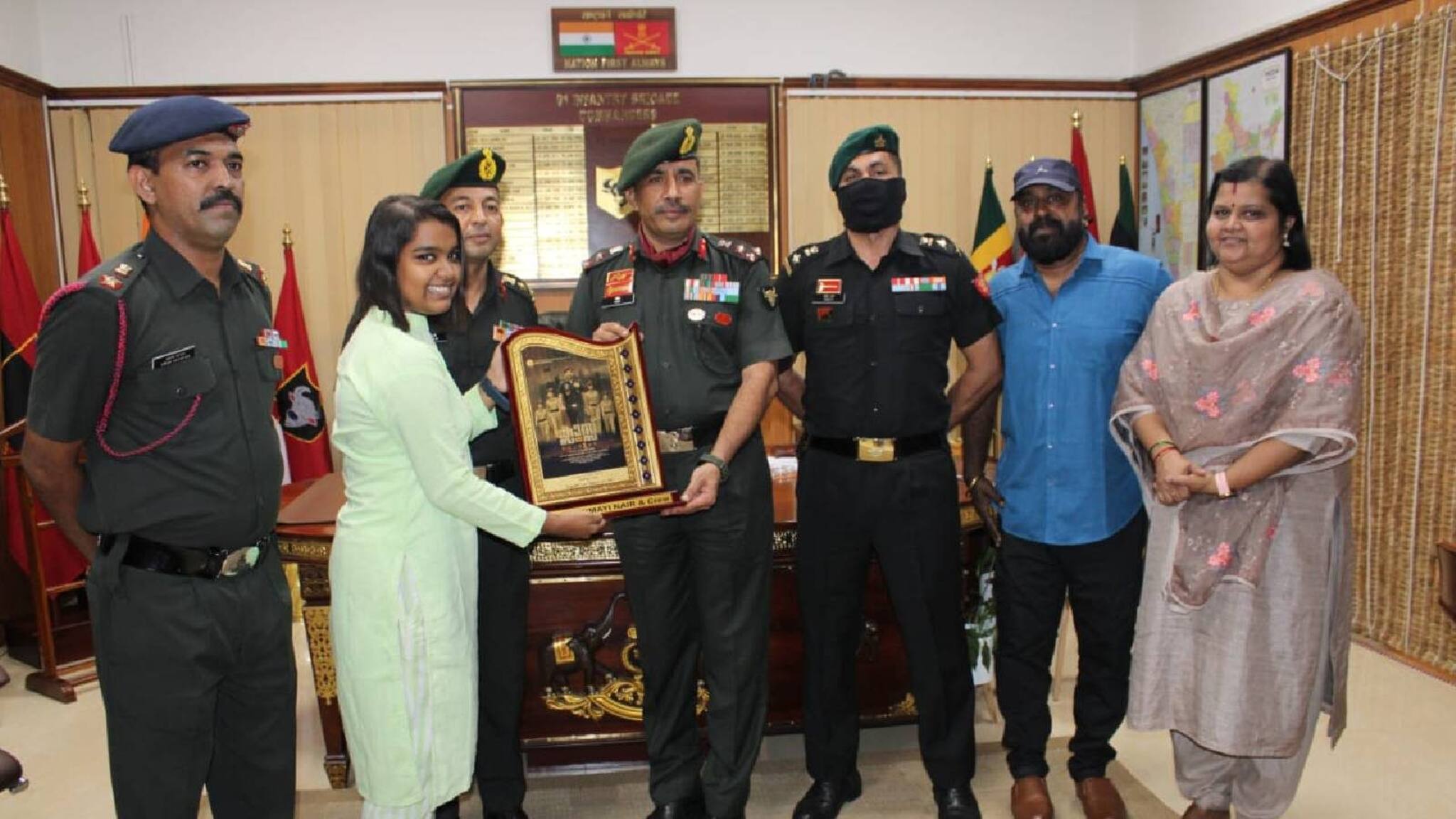 പ്ലസ് വൺ വിദ്യാർത്ഥിനിയുടെ 'ക്ലാസ്സ് - ബൈ എ സോള്‍ജ്യര്‍' സിനിമയിലെ ഗാനം ഇന്ത്യൻ ആർമിക്ക് സമർപ്പിച്ചു